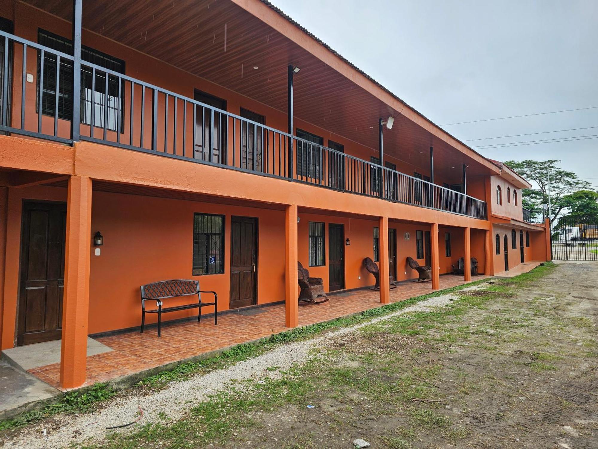 Hotel Luna Liberiana Exterior photo